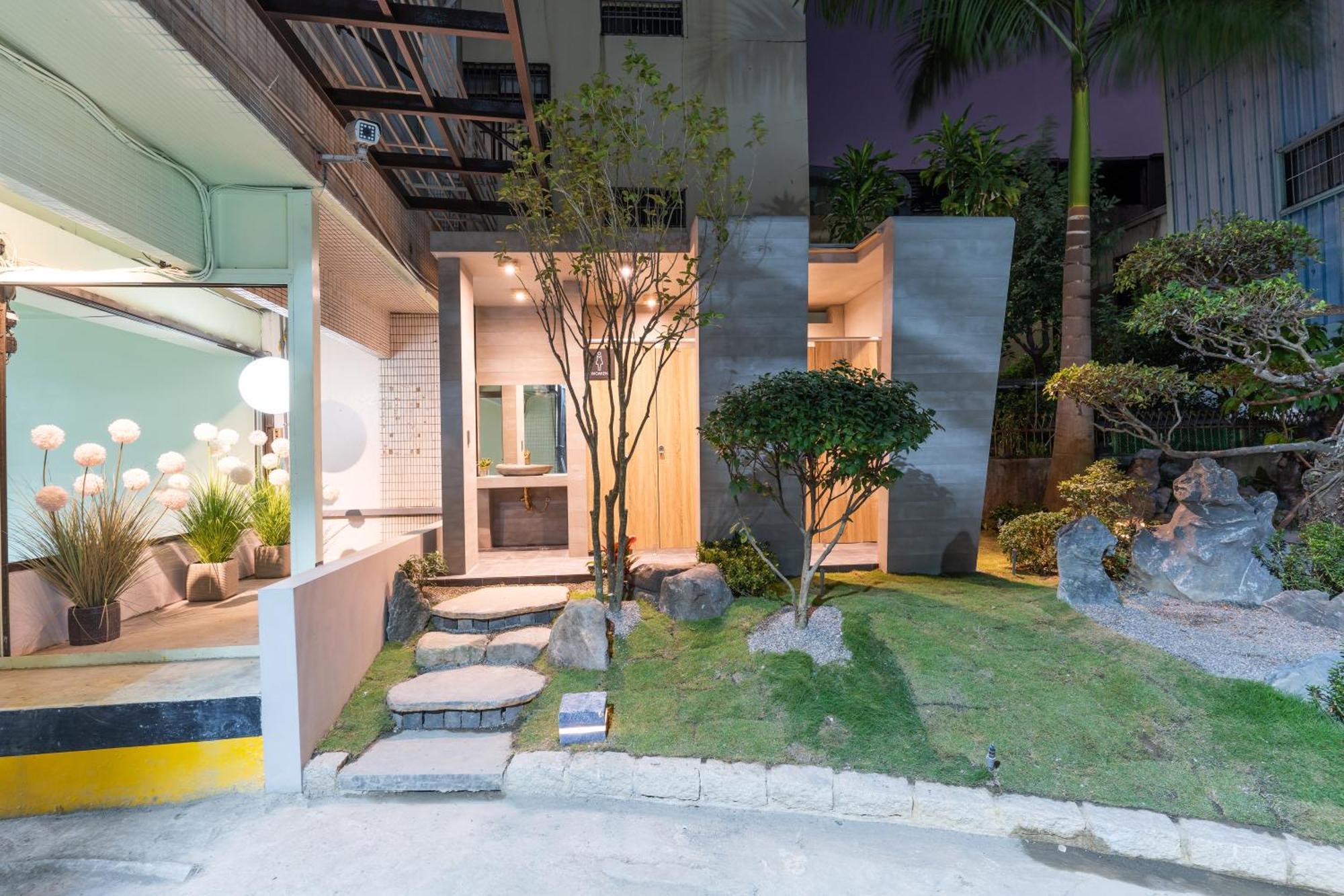 Etung Hotel Taichung Bagian luar foto